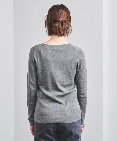 UNITED ARROWS（ユナイテッドアローズ）の「UBCB C/SI FULL/N Vネック ニット（ニット/セーター・レディース・オフホワイト/ダークグレー/ロイヤルブルー・フリー）」の5枚目の写真