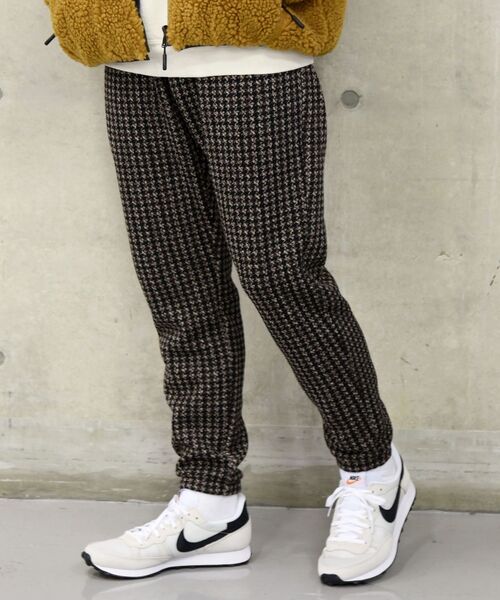 SHIPS（シップス）の「【WEB限定】SHIPS: ストレッチ ジョガー フリース パンツ 20FW（その他パンツ・メンズ・ブラック/チャコールグレー/ブラウン/ネイビー・S/M/L/XL/XXL）」の3枚目の写真