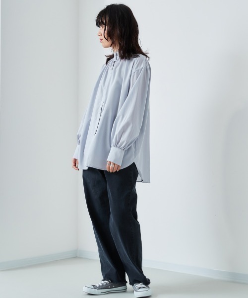 cepo（セポ）の「パイピングスタンドネックブラウス（シャツ/ブラウス・レディース・ベージュ/オフホワイト/サックスブルー・M）」の3枚目の写真