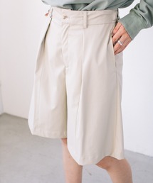 フェイクレザータックワイドハーフパンツ