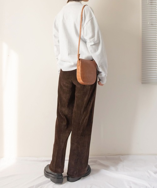 me+em select（ミームセレクト）の「クロコダイル柄ハーフムーンショルダーバッグ（ショルダーバッグ・レディース・ブラック/ダークブラウン/ベージュ/ブラウン/アイボリー・FREE）」の18枚目の写真