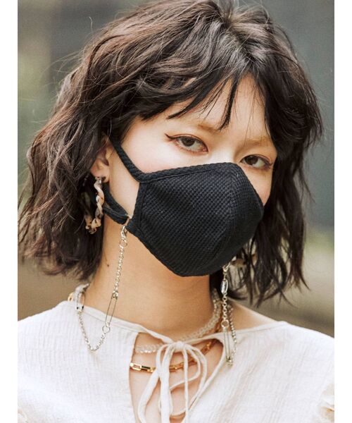 jouetie（ジュエティ）の「セーフティピンマスクチェーン（マスク・レディース・シルバー/ゴールド・FREE）」の6枚目の写真