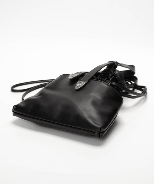 SVEC（シュベック）の「バックルベルト 巾着 ショルダーバッグ（ショルダーバッグ・レディース・ブラック/ホワイト/シルバー・FREE）」の16枚目の写真