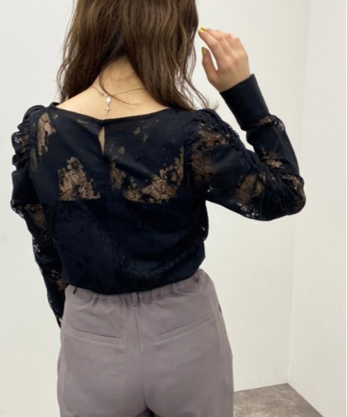 apres jour mignon(アプレジュールミニョン)の「袖コンシャスレースブラウス 【ZOZOTOWN限定アイテム】(シャツ/ブラウス・レディース・ブラック/ブルー/オフホワイト・X-LARGE/フリー)」の11枚目の写真