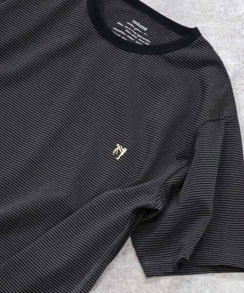 GLOSTER（グロスター）の「【unlume/アンルーム】ワンポイントロゴ Tシャツ（Tシャツ/カットソー・メンズ・グリーン/ベージュ/ホワイト/パープル系その他/グレー系その他・L/M/XL/S）」の3枚目の写真