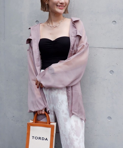 SPIRALGIRL（スパイラルガール）の「シアーオーバーシャツ（シャツ/ブラウス・レディース・ベージュ/オフホワイト/ピンク/グレー・FREE）」の3枚目の写真