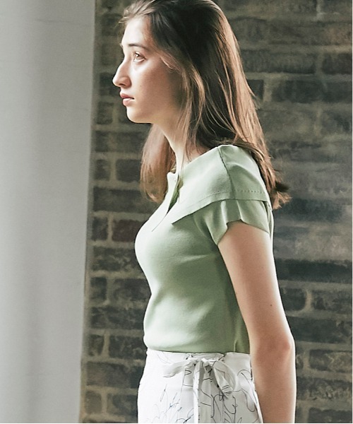 12Twelve Agenda(トゥエルブ アジェンダ)の「アシメオフショルフレンチスリーブニットプルオーバー(ニット/セーター・レディース・ベージュ/ミント/ブラック/オフホワイト/ワインレッド・M)」の16枚目の写真