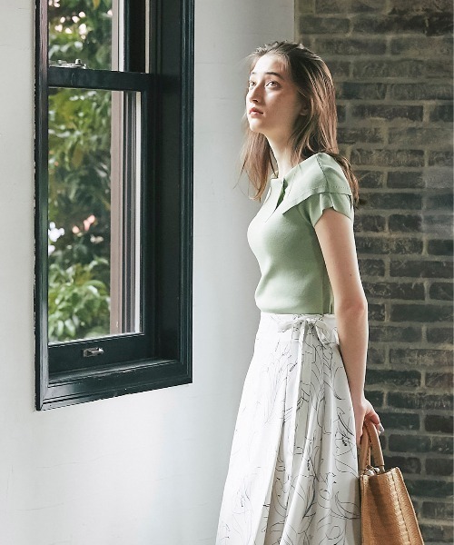 12Twelve Agenda(トゥエルブ アジェンダ)の「アシメオフショルフレンチスリーブニットプルオーバー(ニット/セーター・レディース・ベージュ/ミント/ブラック/オフホワイト/ワインレッド・M)」の11枚目の写真