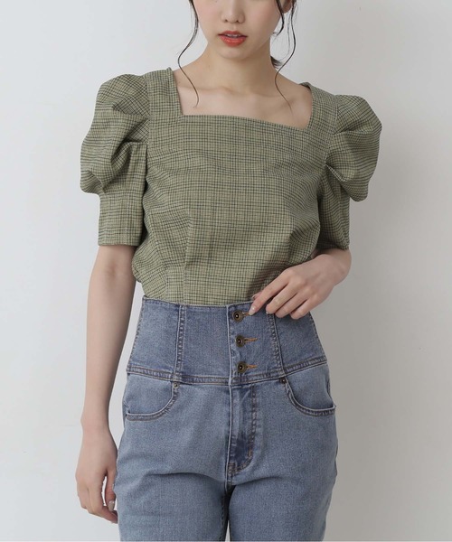 FREE'S MART(フリーズマート)の「◇スクエアネック短丈半袖ボリュームスリーブブラウス(シャツ/ブラウス・レディース・ブラック系その他/ベージュ系その他/ライトグリーン系/パープル系その他・FREE)」の3枚目の写真