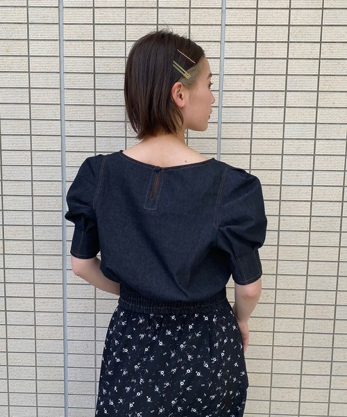 FREE'S MART(フリーズマート)の「◇スクエアネック短丈半袖ボリュームスリーブブラウス(シャツ/ブラウス・レディース・ブラック系その他/ベージュ系その他/ライトグリーン系/パープル系その他・FREE)」の6枚目の写真