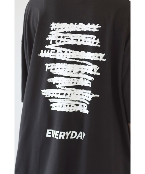 CREARE -LINO-（クレアーレリノ）の「【2021春夏】ストリートプリント スーパービッグシルエットTシャツ<ユニセックス>（Tシャツ/カットソー・メンズ・ホワイト/ブラック・FREE）」の19枚目の写真