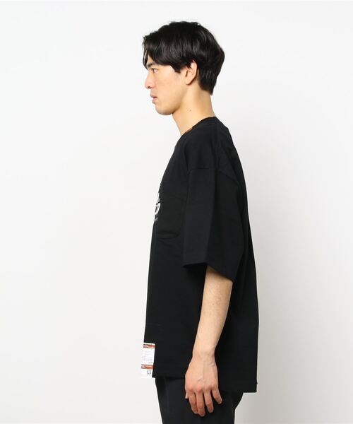 Maison MIHARA YASUHIRO(メゾンミハラヤスヒロ)の「【Maison MIHARA YASUHIRO】 MIHARA YASUHIRO プリンテッドTシャツ/ MIHARA YASUHIRO Printed T-shirt(Tシャツ/カットソー・メンズ・ホワイト/ブラック・46/48/44/50)」の16枚目の写真
