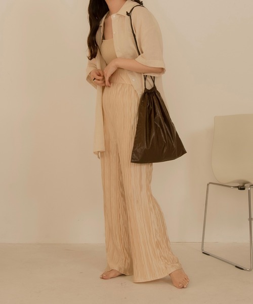 lawgy(ラウジー)の「satin pleats highwaist pants(その他パンツ・レディース・アイボリー/ベージュ・FREE)」の9枚目の写真