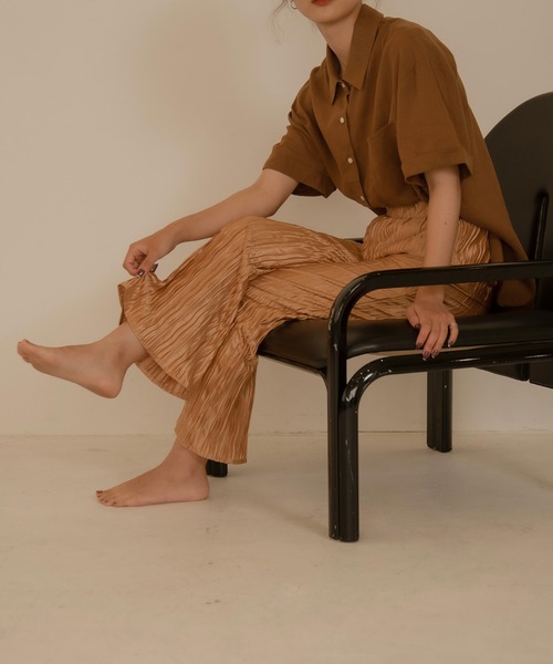 lawgy(ラウジー)の「satin pleats highwaist pants(その他パンツ・レディース・アイボリー/ベージュ・FREE)」の22枚目の写真