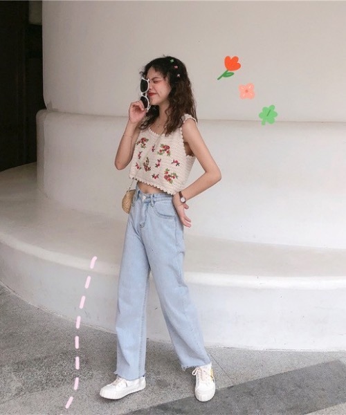 KOR（ケーオーアール）の「韓国風ちびフラワーニットベスト（ベスト・レディース・アイボリー・FREE）」の6枚目の写真