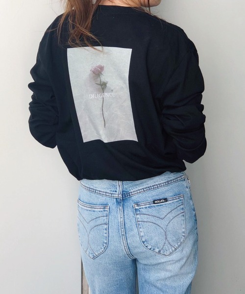 Banner Barrett(バナーバレット)の「ローズバックプリントTee(Tシャツ/カットソー・レディース・ホワイト/ブラック・38)」の3枚目の写真