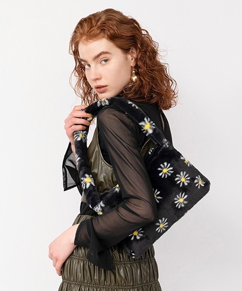 美品♡Casselini キャセリーニ　バケツ型ファーバッグ Casselini（キャセリーニ）の「Casselini(キャセリーニ)ファー