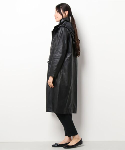 SISLEY（シスレー）の「フェイクレザーフード付きスタンドカラーロングコート（トレンチコート・レディース・ブラック・40/42/44/38）」の8枚目の写真