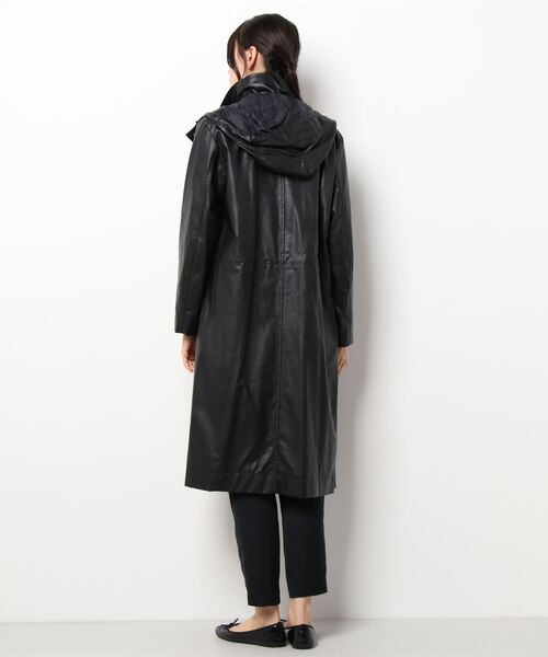 SISLEY（シスレー）の「フェイクレザーフード付きスタンドカラーロングコート（トレンチコート・レディース・ブラック・40/42/44/38）」の9枚目の写真