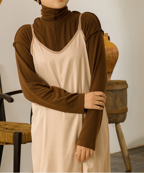 Ambre Neige（アンブルネージュ）の「サテンキャミワンピース／【WEB/EC限定商品】（ワンピース・レディース・ライトベージュ/マスタード/ダークブラウン/ベージュ/イエロー/アイボリー・FREE）」の10枚目の写真