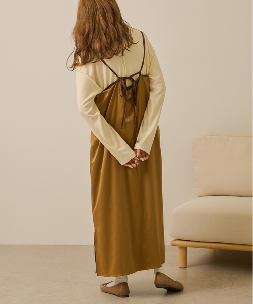 Ambre Neige（アンブルネージュ）の「サテンキャミワンピース／【WEB/EC限定商品】（ワンピース・レディース・ライトベージュ/マスタード/ダークブラウン/ベージュ/イエロー/アイボリー・FREE）」の17枚目の写真