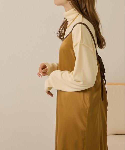 Ambre Neige（アンブルネージュ）の「サテンキャミワンピース／【WEB/EC限定商品】（ワンピース・レディース・ライトベージュ/マスタード/ダークブラウン/ベージュ/イエロー/アイボリー・FREE）」の12枚目の写真