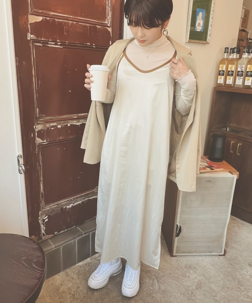 Ambre Neige（アンブルネージュ）の「サテンキャミワンピース／【WEB/EC限定商品】（ワンピース・レディース・ライトベージュ/マスタード/ダークブラウン/ベージュ/イエロー/アイボリー・FREE）」の18枚目の写真