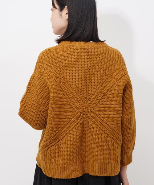 GRANDMA MAMA DAUGHTER（グランマママドーター）の「【 GRANDMA MAMA DAUGHTER / グランマ ママ ドーター 】 クロスショートニット GN831821  KTI（ニット/セーター・レディース・ブラック/マスタード・1/0）」の10枚目の写真