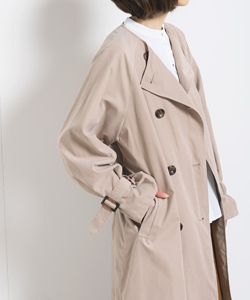 rps（アールピーエス）の「ノーカラーＢＩＧトレンチコート（トレンチコート・レディース・ベージュ/カーキ/ライトベージュ・M）」の8枚目の写真