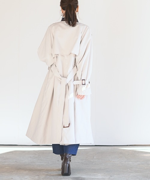 rps（アールピーエス）の「ノーカラーＢＩＧトレンチコート（トレンチコート・レディース・ベージュ/カーキ/ライトベージュ・M）」の14枚目の写真