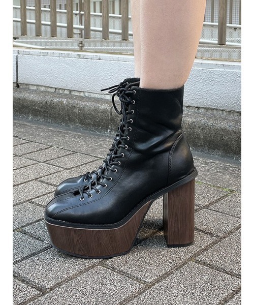 ENVYM（アンビー）の「ハイアンクルレースアップブーツ（ブーツ・レディース・アイボリー/ブラック/ブラウン・24.5cm/22.5cm/23.5cm）」の18枚目の写真