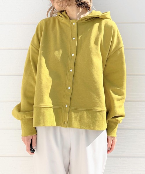 Q(キュー)の「裏毛ショートパーカー(パーカー・レディース・マスタード/エメラルド/ライトグレー・MEDIUM)」の4枚目の写真