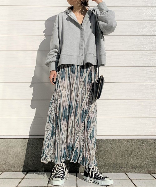 Q(キュー)の「裏毛ショートパーカー(パーカー・レディース・マスタード/エメラルド/ライトグレー・MEDIUM)」の10枚目の写真