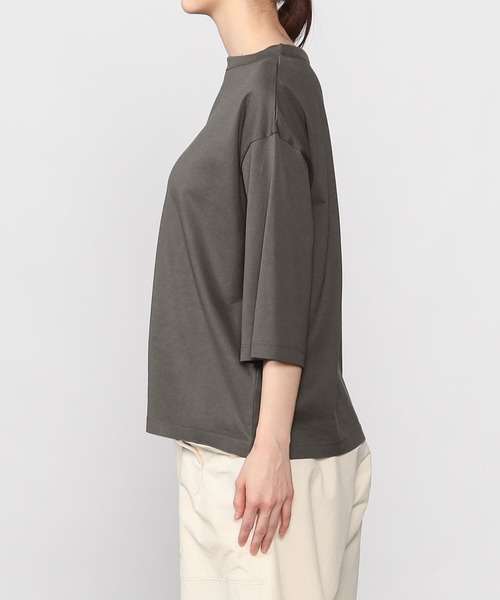 handvaerk（ハンドバーク）の「handvaerk | 60/2 ボトルネックTシャツ WOMEN（Tシャツ/カットソー・レディース・グレイッシュベージュ/ブラック/Nat/グレー/ダークグレー/ホワイト/ネイビー/ライトグレー・SMALL）」の16枚目の写真