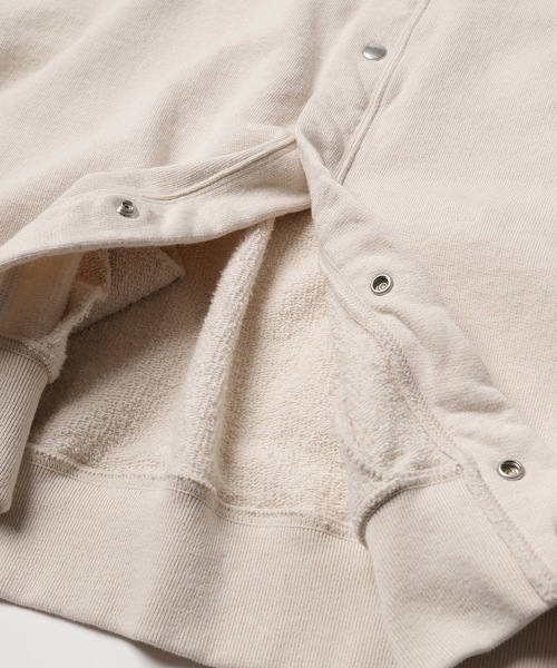 Jieda(ジエダ)の「SNAP BUTTON HOODIE(パーカー・メンズ・オフホワイト/グリーン/ブラック/グレー・1/2)」の8枚目の写真