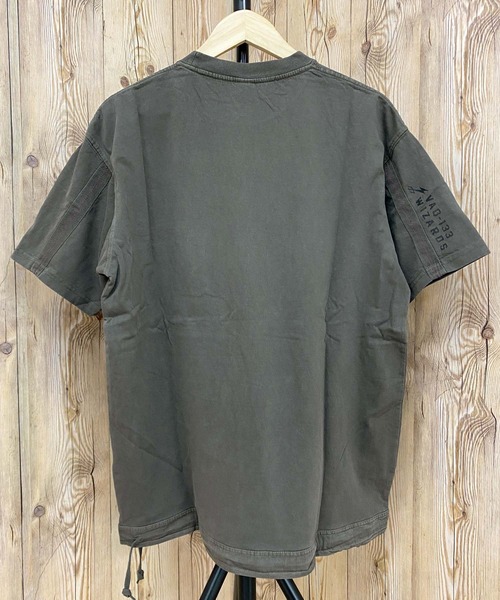 AVIREX(アヴィレックス)の「フェイドウォッシュ ルーズ フィット ミリタリーポケット半袖Tシャツ(Tシャツ/カットソー・メンズ・カーキ/ブラック/オリーブ/オフホワイト・XL/M/XXL/L)」の11枚目の写真