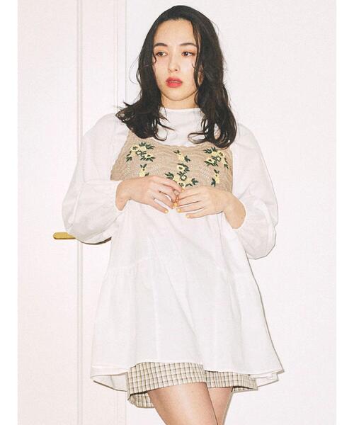 earth music&ecology（アースミュージックアンドエコロジー）の「ティアードチュニック（Tシャツ/カットソー・レディース・ホワイト/ブラック・FREE）」の3枚目の写真