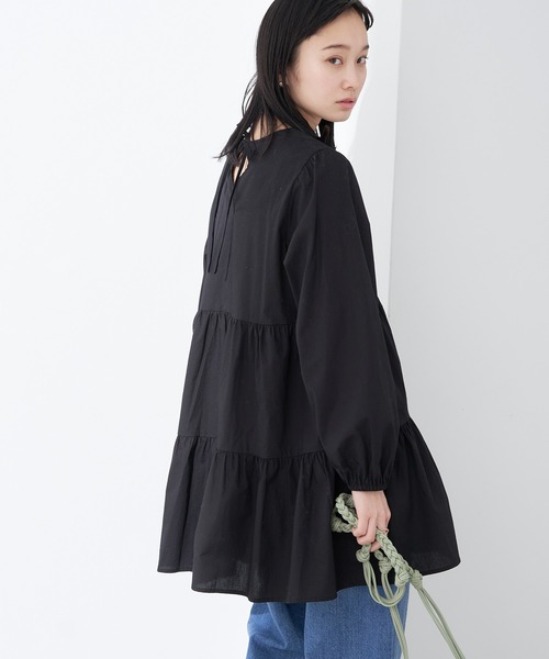 earth music&ecology（アースミュージックアンドエコロジー）の「ティアードチュニック（Tシャツ/カットソー・レディース・ホワイト/ブラック・FREE）」の2枚目の写真