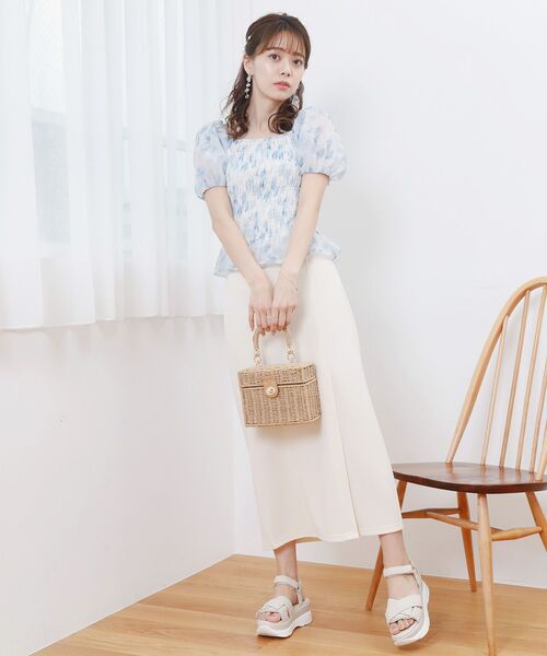 MAJESTIC LEGON(マジェスティックレゴン)の「スタイルアップスリットIラインスカート(スカート・レディース・ブラック/ライトグリーン/アイボリー・SMALL/MEDIUM)」の14枚目の写真