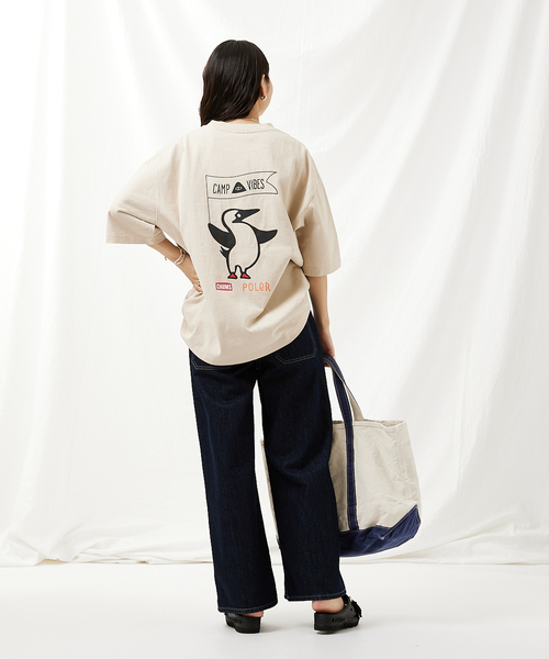 CHUMS(チャムス)の「【POLER×CHUMS×JS】 別注 BOOBY LOGO PRINT Tシャツ(Tシャツ/カットソー・メンズ・ホワイト/ブラック/グレー・MEDIUM/LARGE/X-LARGE)」の13枚目の写真