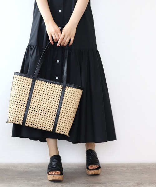 DRESSLAVE（ドレスレイブ）の「FARROW / kate bag(レザーハンドルカゴバッグ)（かごバッグ・レディース・ブラック・FREE）」の2枚目の写真