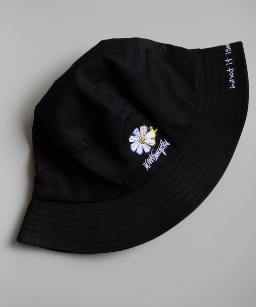 （What it isNt）ART BY MARKGONZALES（ワットイットイズント）の「【（What it isNt）ART BY MARKGONZALES】刺繍 コットン バケットハット（ハット・メンズ・ホワイト/ブラック/ネイビー/ホワイト系その他/ブラック系その他/ベージュ系その他/ブルー系その他/ベージュ/ブラウン/ブラック系その他2/ホワイト系その他2/ベージュ系その他2/ホワイト系その他3/ブラック系その他3/グリーン・FREE）」の8枚目の写真