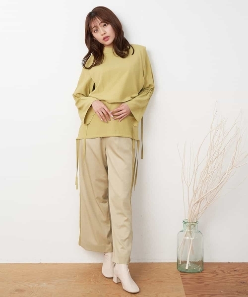 A de a.v.v（アードアー・ヴェ・ヴェ）の「［2WAY］ハイネックレイヤードブラウス（シャツ/ブラウス・レディース・マスタード/ホワイト/ブラック・36/38）」の5枚目の写真