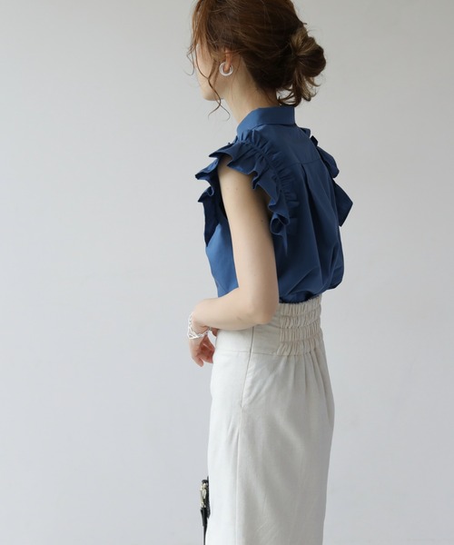 frames RAY CASSIN（フレームスレイカズン）の「WEB限定．袖フリルノースリブラウス（シャツ/ブラウス・レディース・ブラック/ブルー/オフホワイト・FREE）」の11枚目の写真