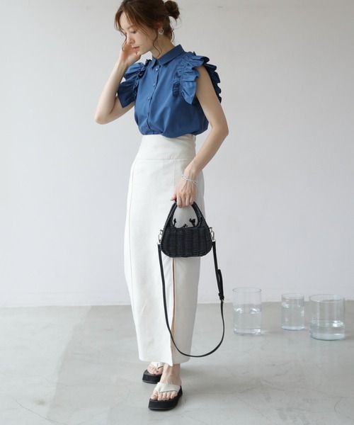 frames RAY CASSIN（フレームスレイカズン）の「WEB限定．袖フリルノースリブラウス（シャツ/ブラウス・レディース・ブラック/ブルー/オフホワイト・FREE）」の15枚目の写真