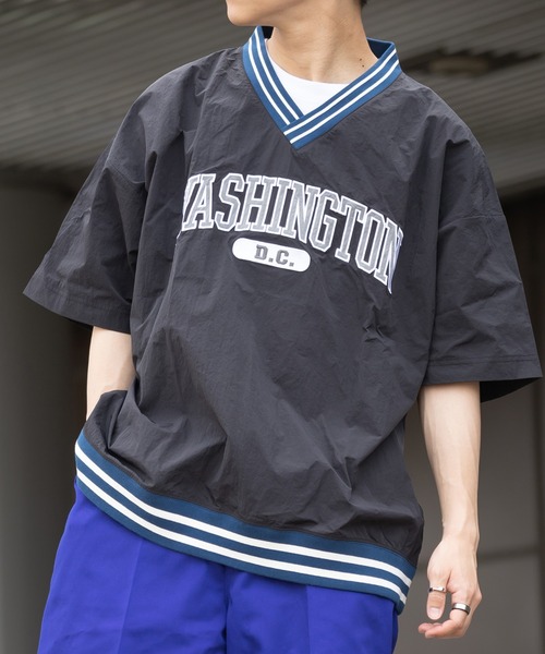 SlashDate(スラッシュデイト)の「リブラインVネックナイロンプルオーバー/ビッグシルエット/WASHINGTON(シャツ/ブラウス・レディース・ブラック/ネイビー/グリーン/マスタード・M/L)」の1枚目の写真