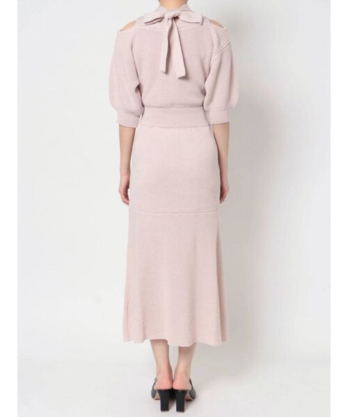 dazzlin(ダズリン)の「オープンショルダーリボン半袖ワンピース(ワンピース・レディース・ブラック/ベージュ/アイボリー/モカ・FREE)」の17枚目の写真