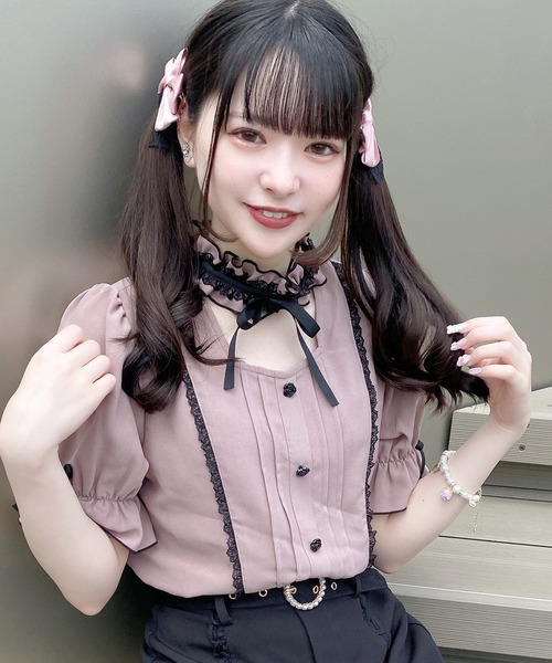 ROJITA（ロジータ）の「デコルテ開きフリルリボンブラウス（シャツ/ブラウス・レディース・ホワイト/ブラック/ピンク・FREE）」の3枚目の写真