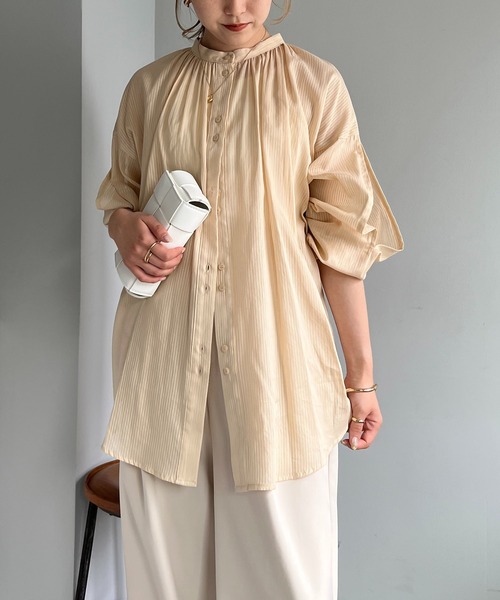 CAPRICIEUX LE'MAGE（カプリシューレマージュ）の「シアースリットデザインシャツ（シャツ/ブラウス・レディース・ホワイト/ベージュ/サーモンピンク・FREE）」の4枚目の写真