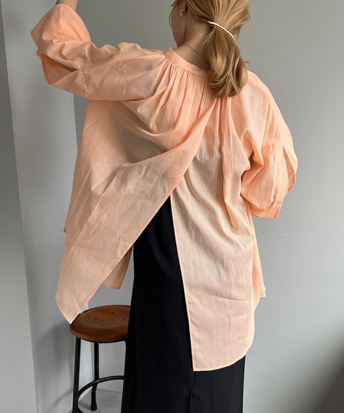 CAPRICIEUX LE'MAGE（カプリシューレマージュ）の「シアースリットデザインシャツ（シャツ/ブラウス・レディース・ホワイト/ベージュ/サーモンピンク・FREE）」の17枚目の写真